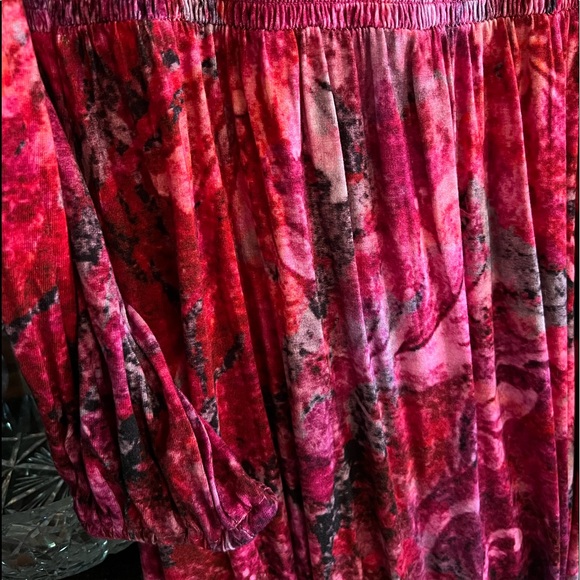 Soft Surroundings beautiful floral Maxi dress smocked top, LS, truly striking. - Picture 1 of 4